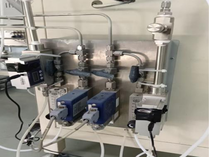 Laporan Aplikasi Pengontrol Aliran Massa MFC untuk Peralatan Pelapis Vakum Sputtering Magnetron